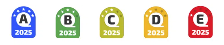 Ilustração dos cinco novos Selos de Qualidade da Anatel para 2025. São ícones em formato de escudo coloridos de A a E: o selo A é azul (5 estrelas), B é verde, C é amarelo, D é laranja e E é vermelho (1 estrela), representando da maior para a menor nota de qualidade.